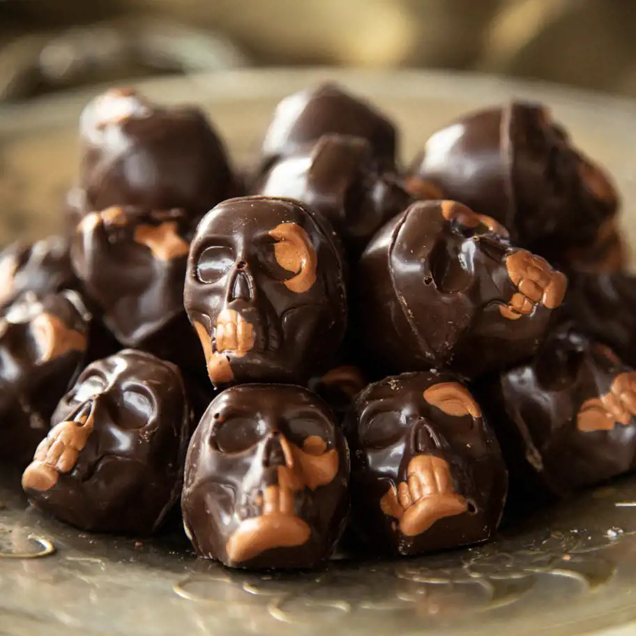 Choklad formad som döskallar.